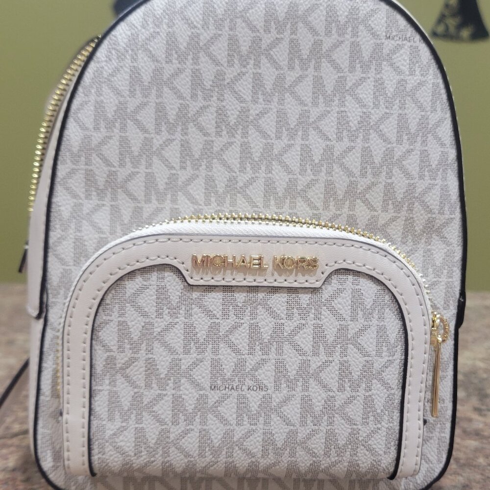 Michael Kors Jaycee XS Convertable Zip Pocket Backpack